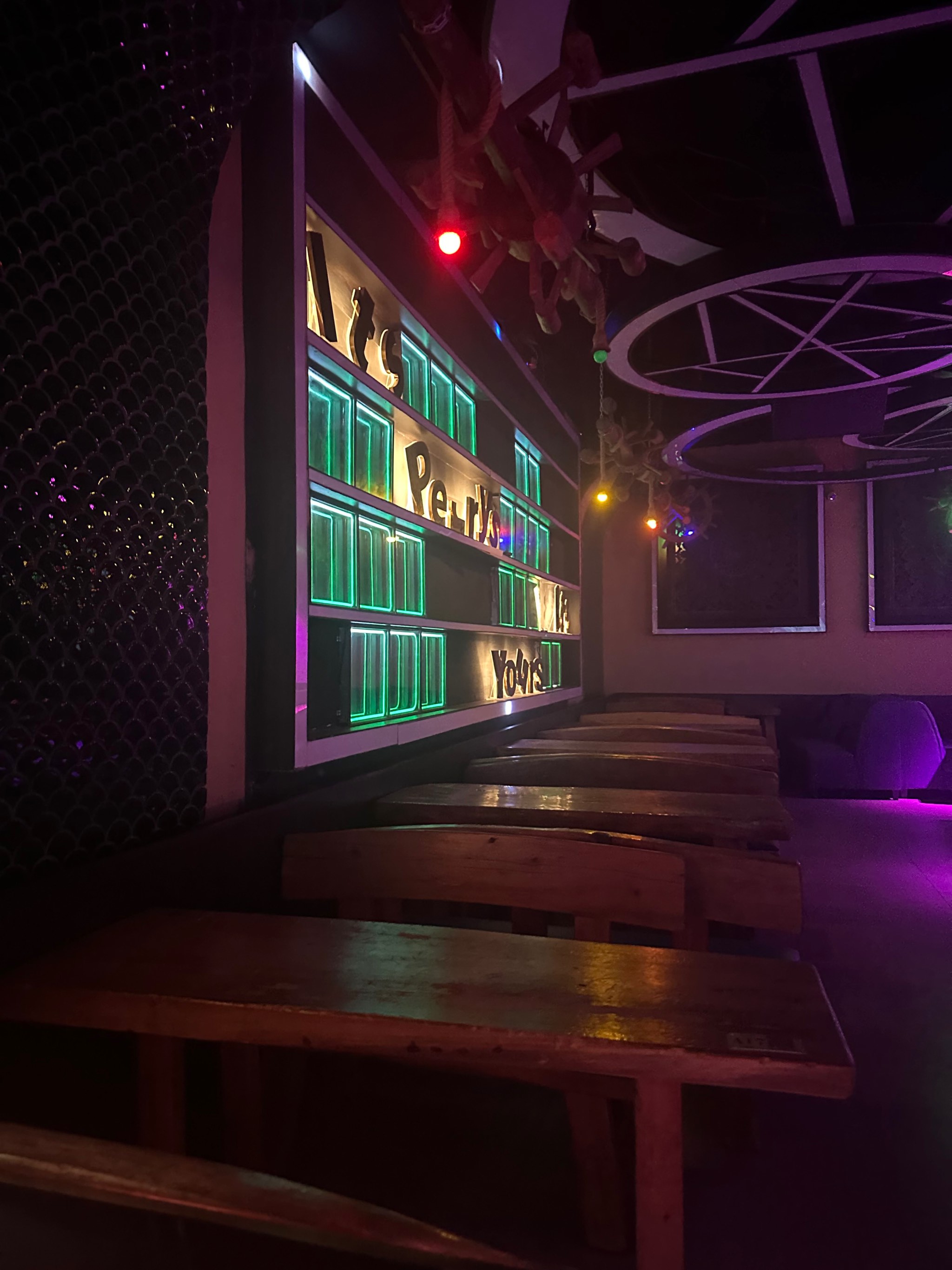 鹤岗商务ktv之最-工农区ktv预定